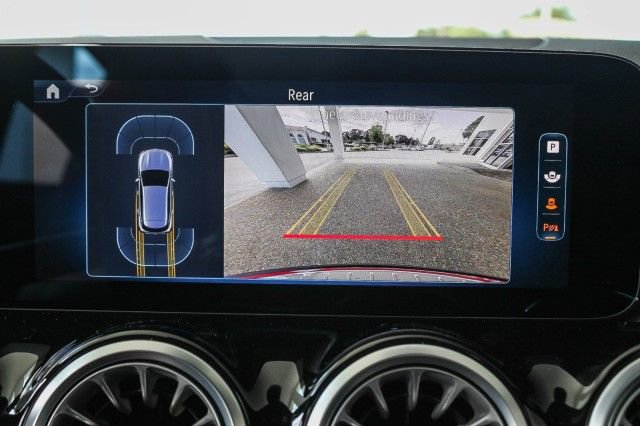 New 2025 Mercedes-Benz GLA 35 AMG 4MATIC image 24