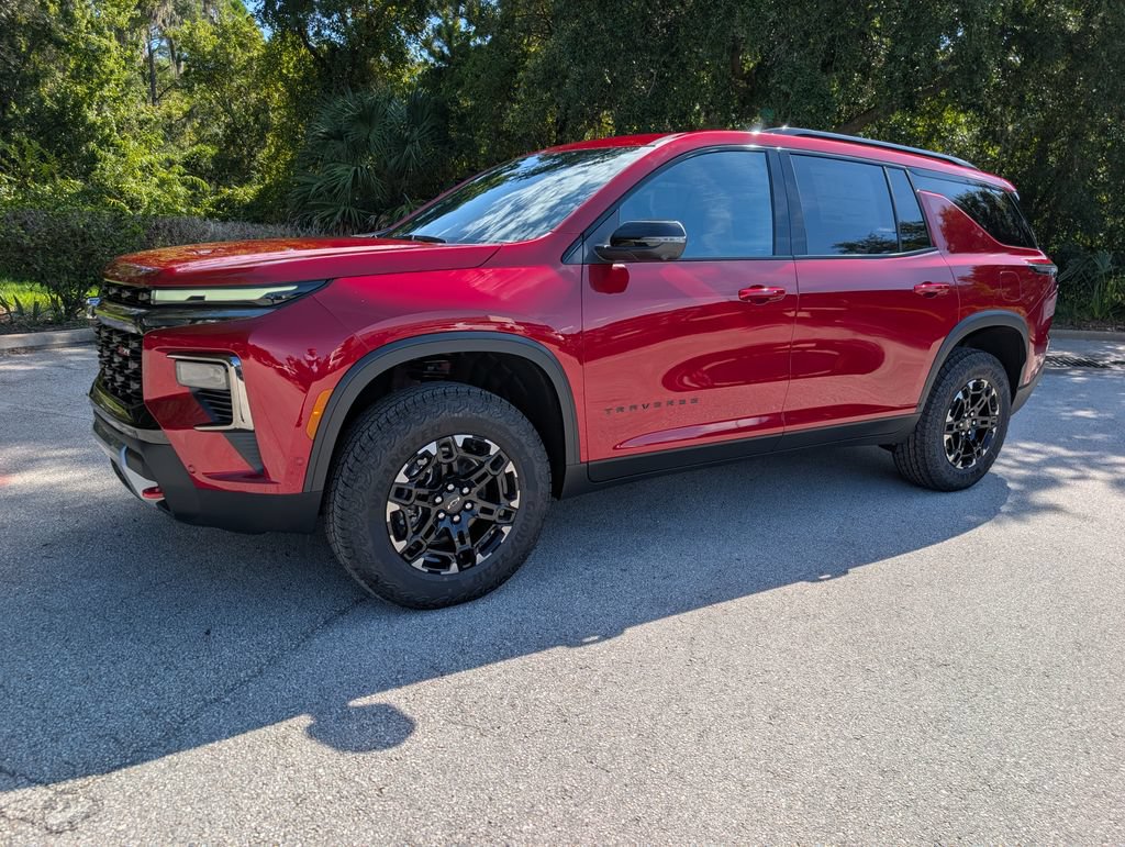 New 2027 Chevrolet Traverse Z71 w/ Enhanced Driving Package AWD/4WD image 3