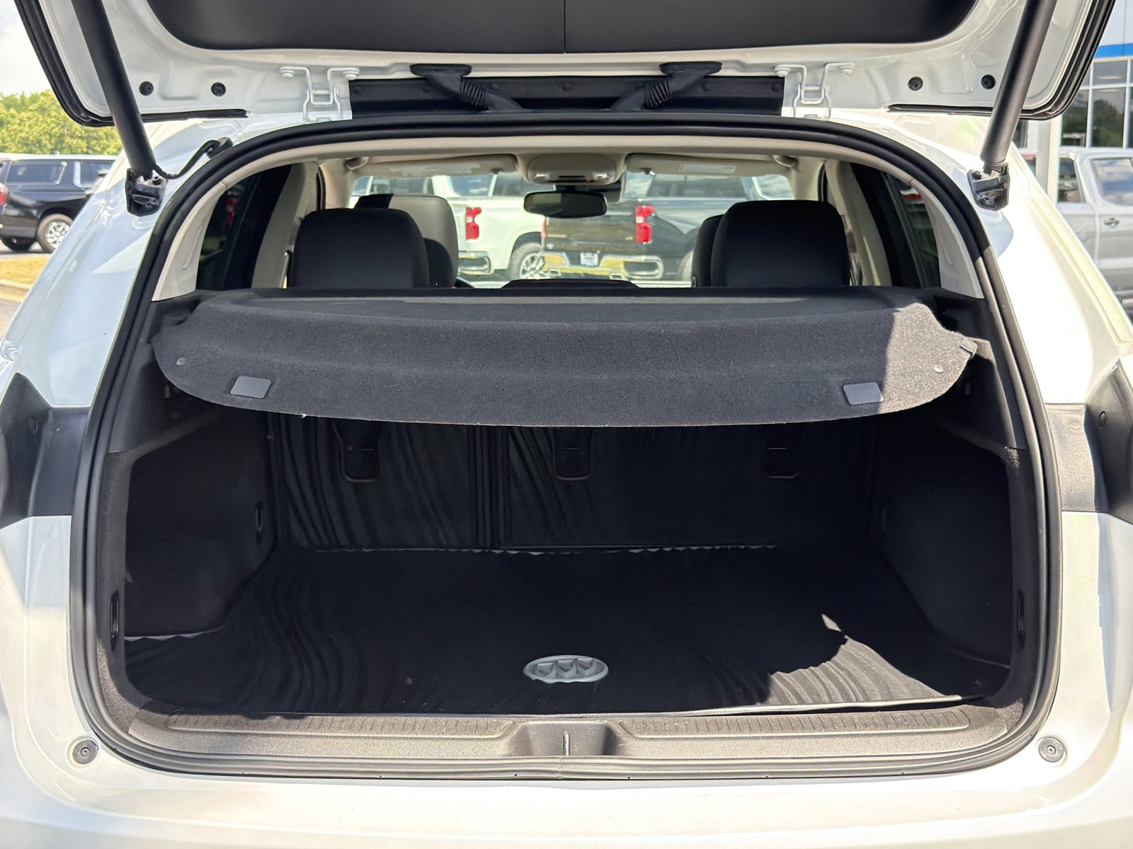 Used 2023 Buick Envision Essence w/ Sport Touring Package FWD image 32