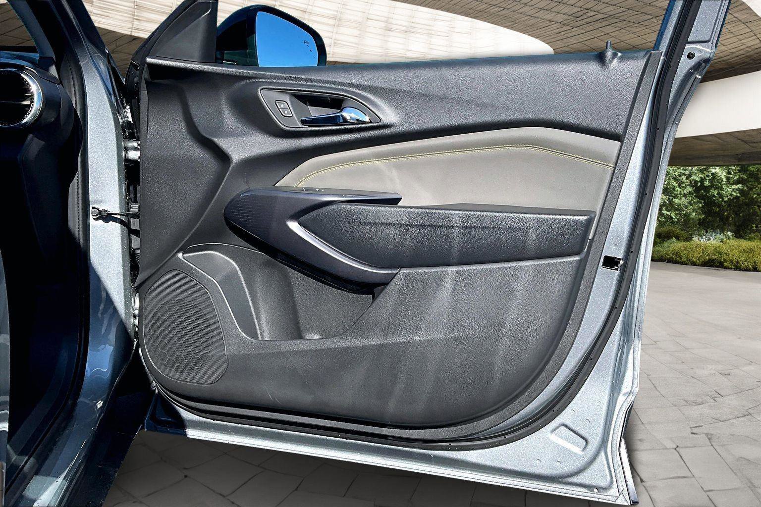 New 2026 Chevrolet Trax ACTIV w/ Sunroof Package image 13