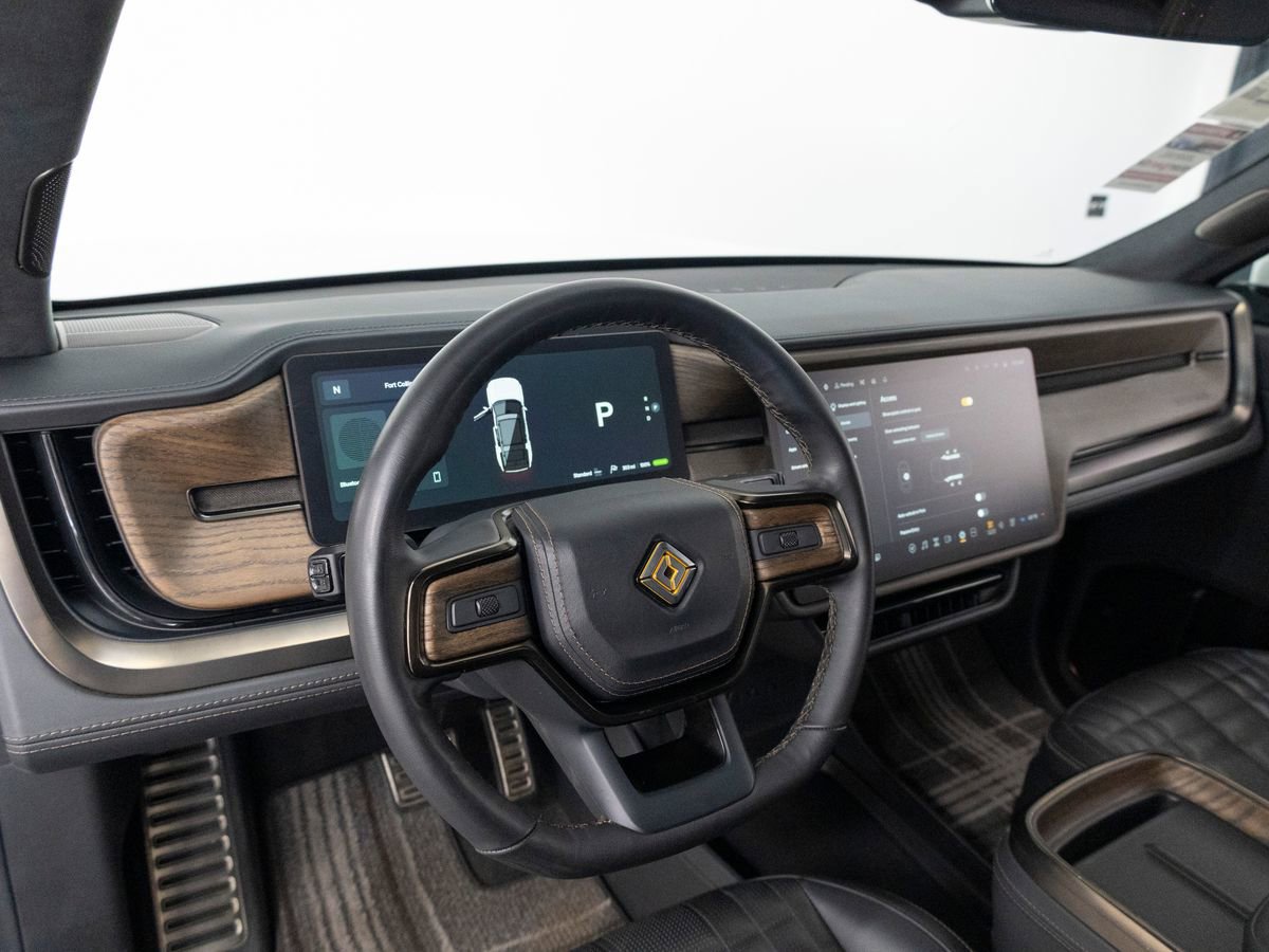 Used 2025 Rivian R1S Premium AWD/4WD image 4