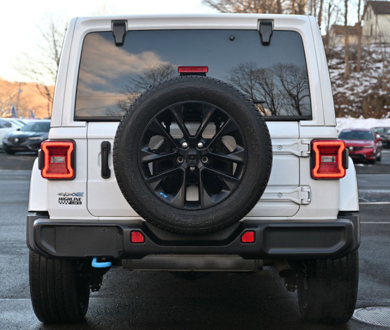 Used 2022 Jeep Wrangler Unlimited Sahara w/ Cold Weather Group image 7