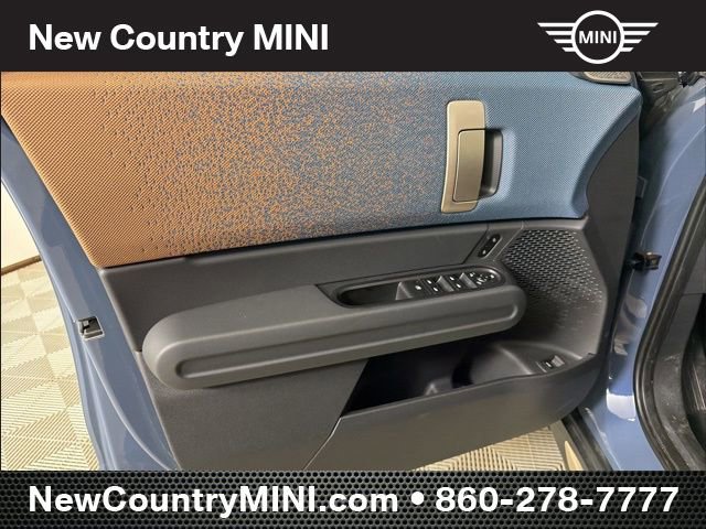 Used 2025 MINI Cooper Countryman S w/ Comfort Package Max image 12
