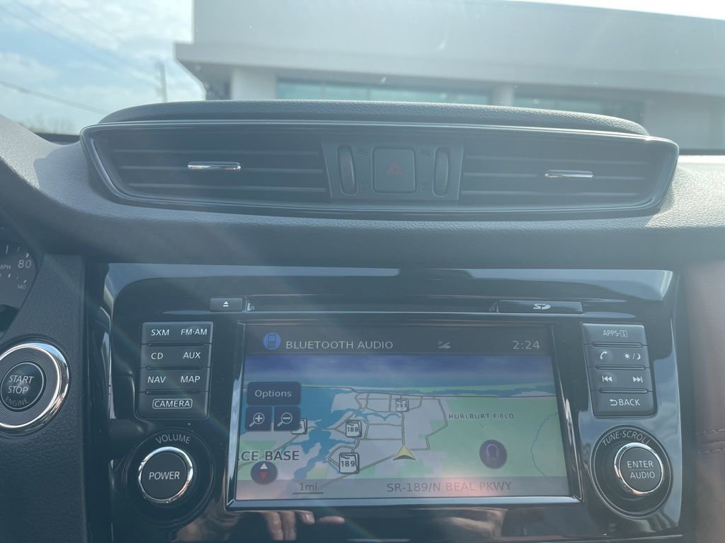 Used 2017 Nissan Rogue SL w/ SL Premium Package image 15