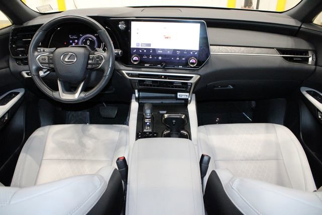 Used 2023 Lexus RX 350 w/ Accessory Package (Z1) image 31