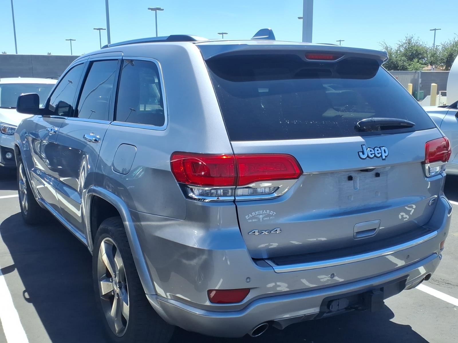 Used 2014 Jeep Grand Cherokee Overland w/ Advanced Technology Group AWD/4WD image 4