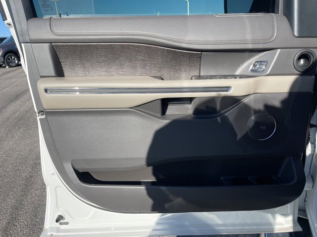Used 2020 Ford Expedition Limited w/ Equipment Group 302A image 20