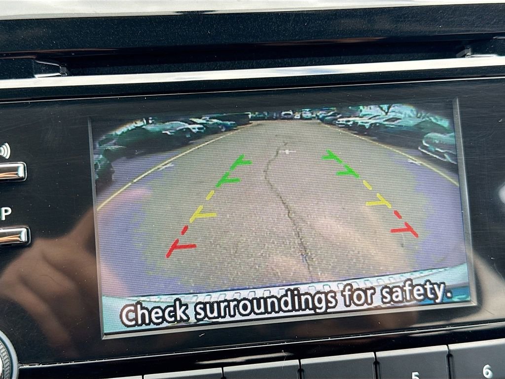 Used 2015 Nissan Rogue S w/ S Family Package FWD image 17
