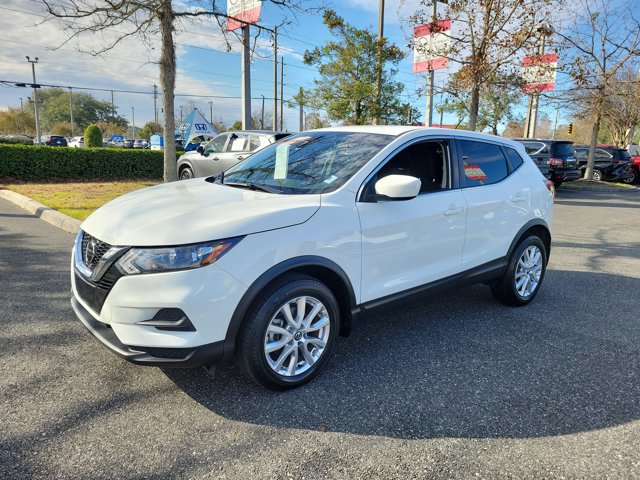 Used 2022 Nissan Rogue Sport S image 2