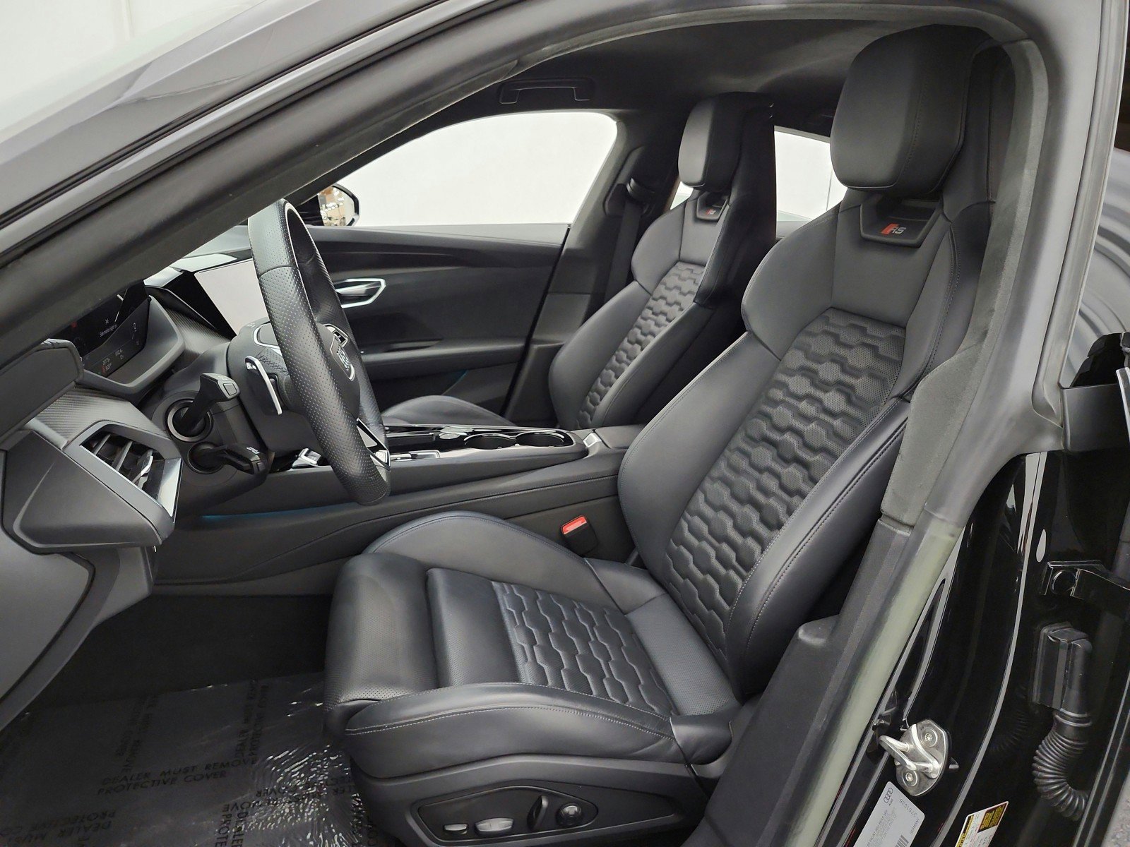 Used 2023 Audi RS e-tron GT w/ Carbon Performance Package AWD/4WD image 13