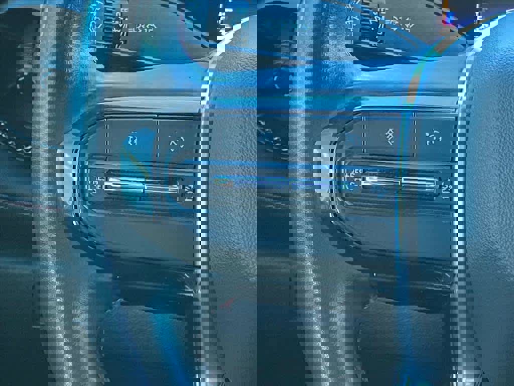 Used 2023 Chevrolet Colorado Z71 w/ Z71 Convenience Package 2 image 9