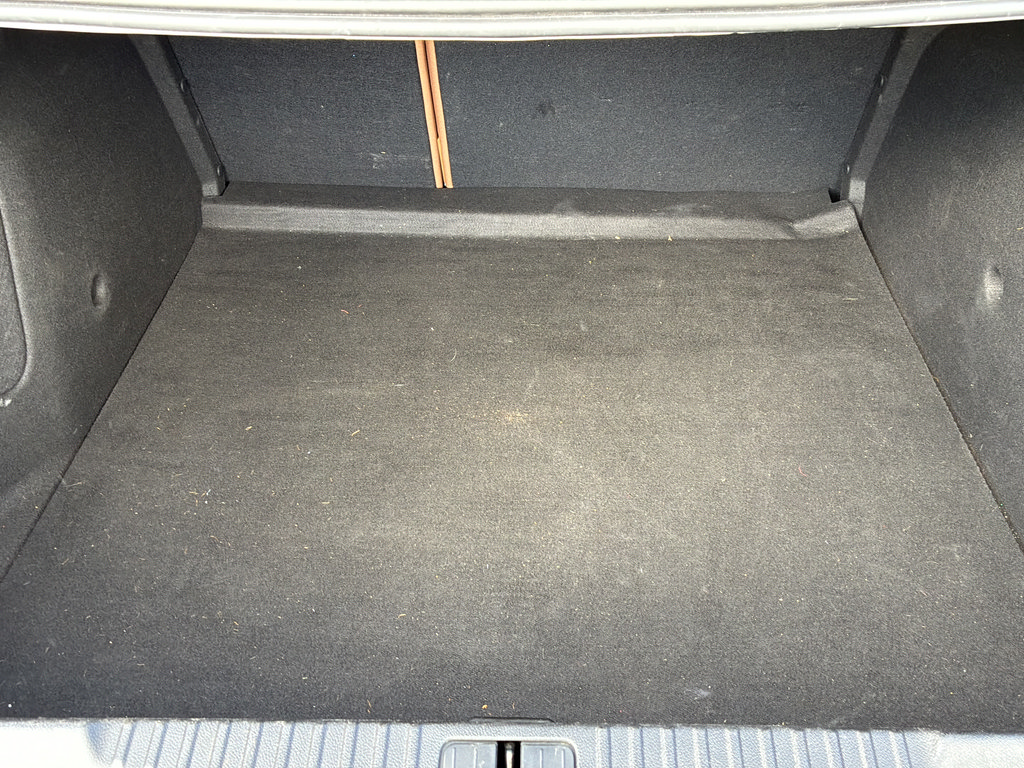 Used 2014 Buick Verano Leather FWD image 9