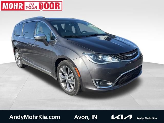 Used 2019 Chrysler Pacifica Limited w/ Tire & Wheel Group image 1