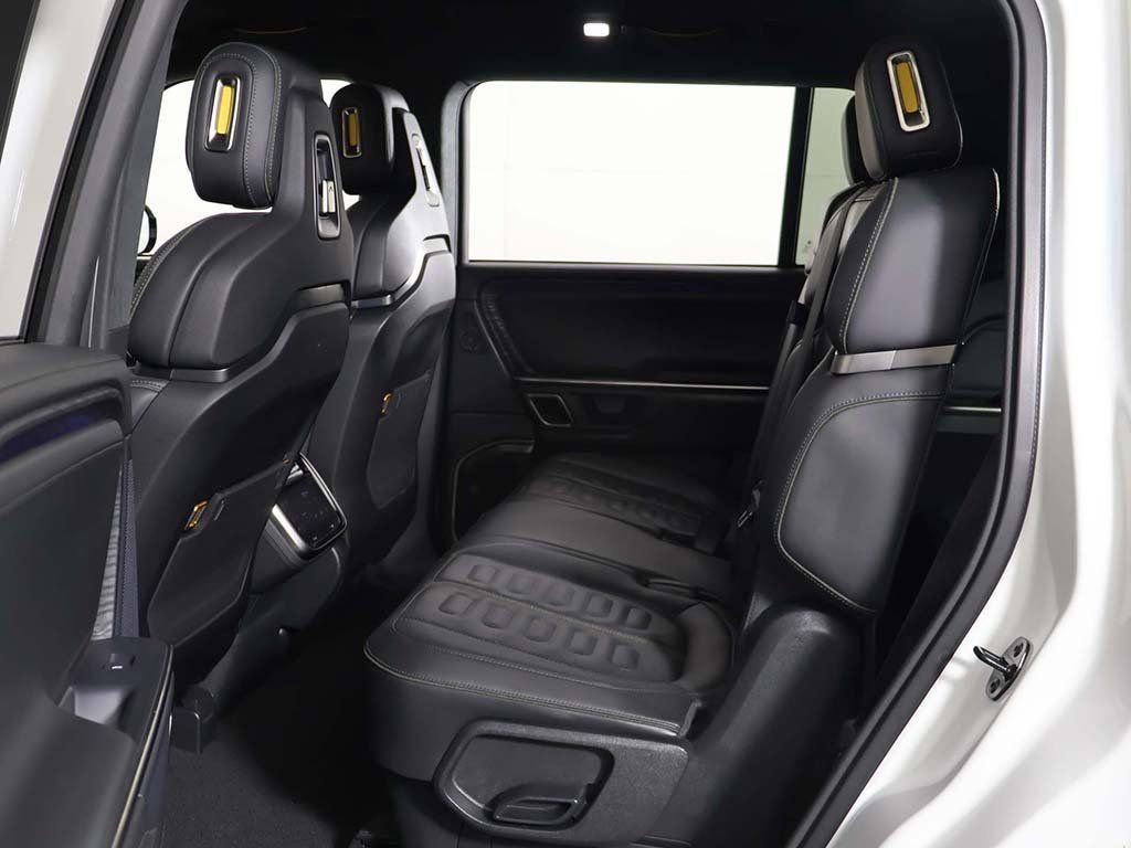 Used 2023 Rivian R1S Adventure image 36