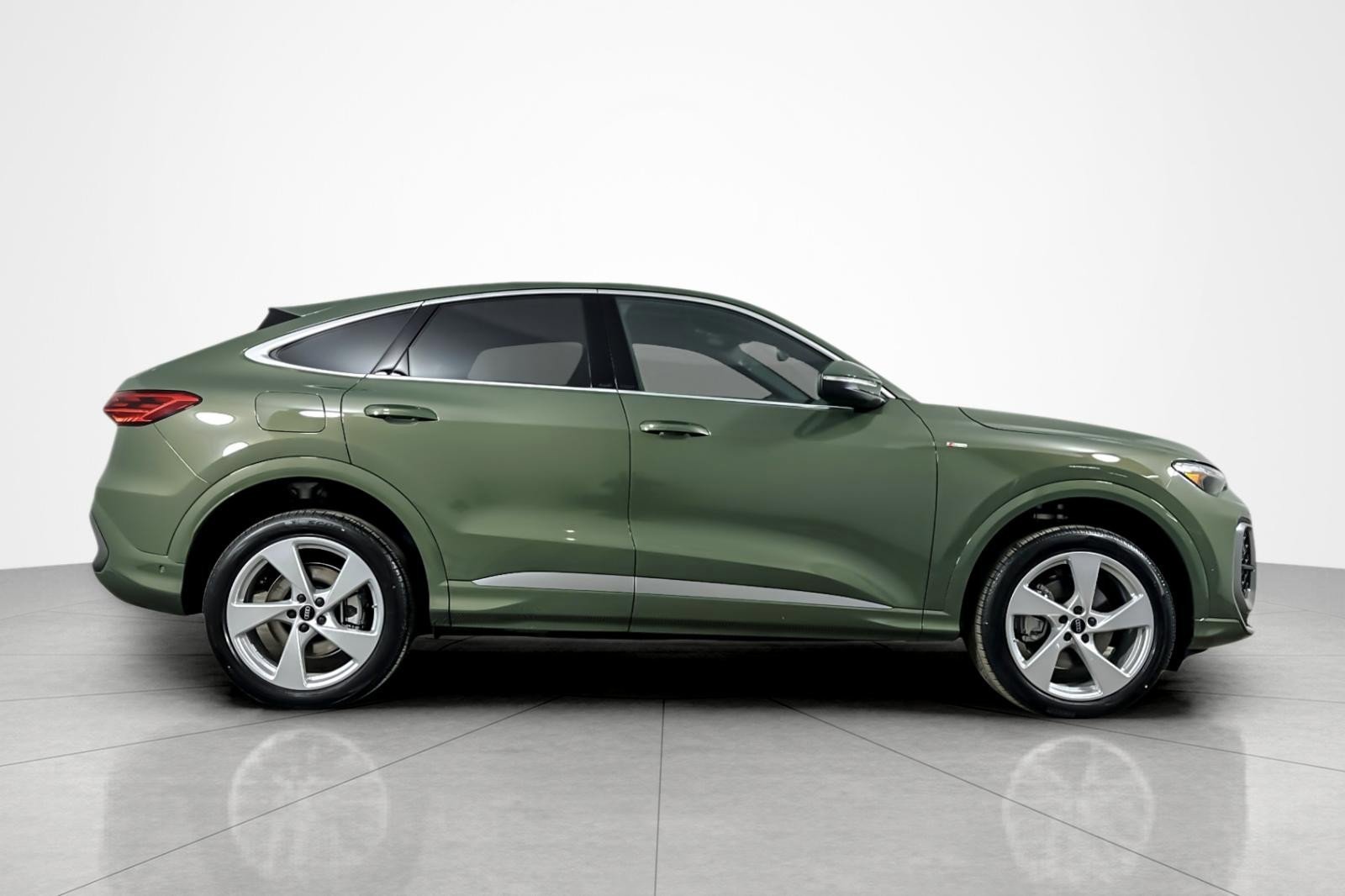 New 2025 Audi Q5 Premium Plus image 7