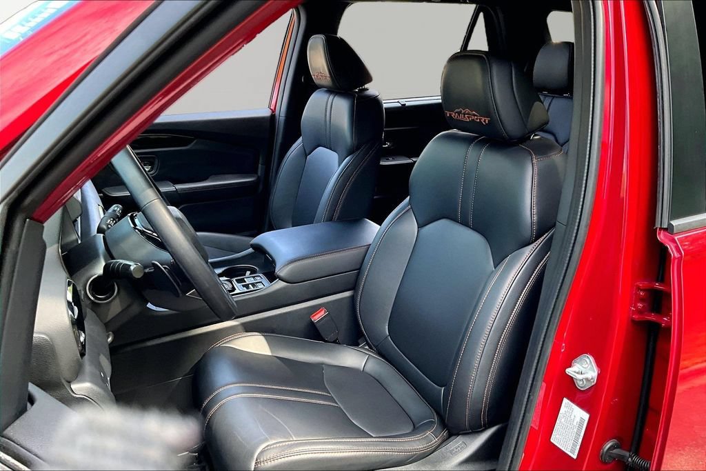 Used 2023 Honda Pilot TrailSport image 17