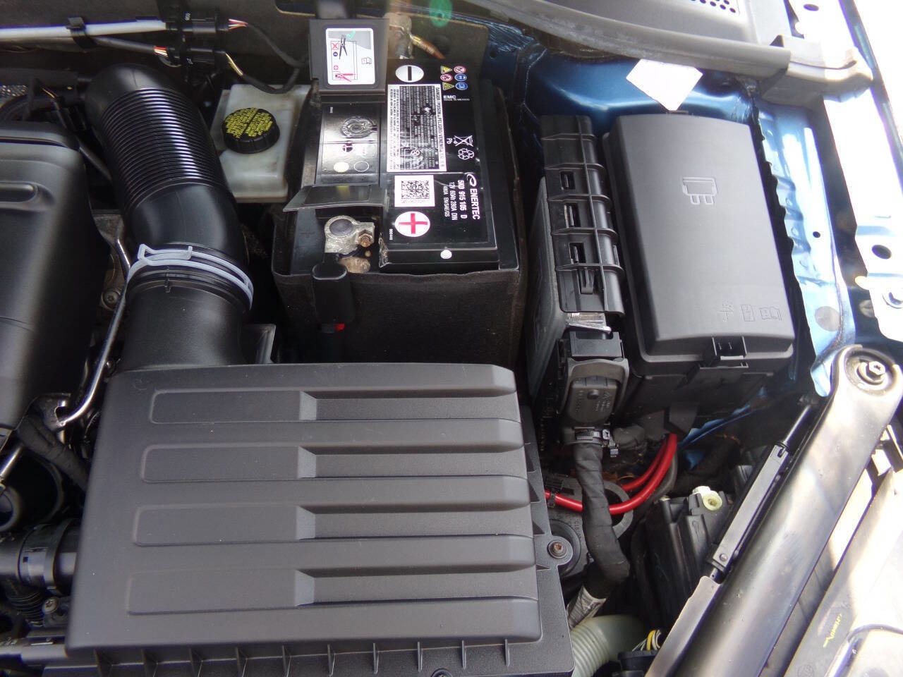 Used 2018 Volkswagen Golf S image 14