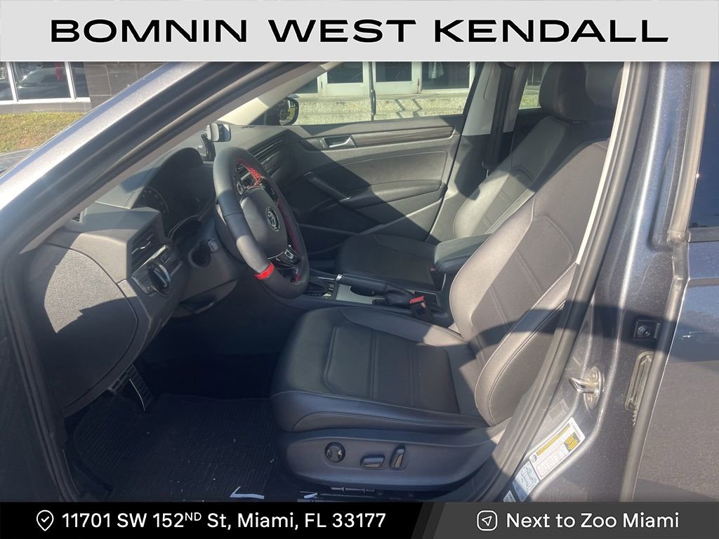 Used 2020 Volkswagen Passat 2.0T R-Line image 8