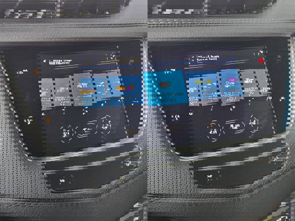 New 2025 Cadillac XT6 Luxury image 19