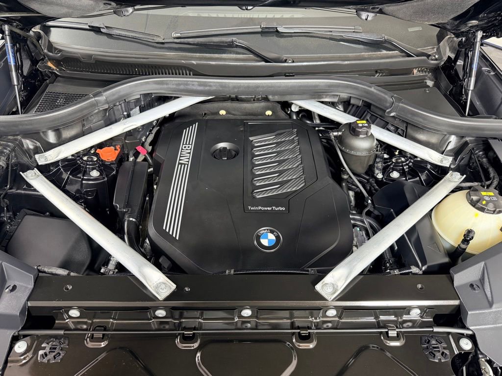 Used 2019 BMW X5 xDrive40i w/ M Sport Package AWD/4WD image 33