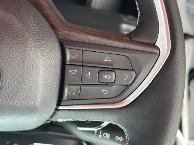 New 2027 Jeep Grand Cherokee Altitude AWD/4WD image 32