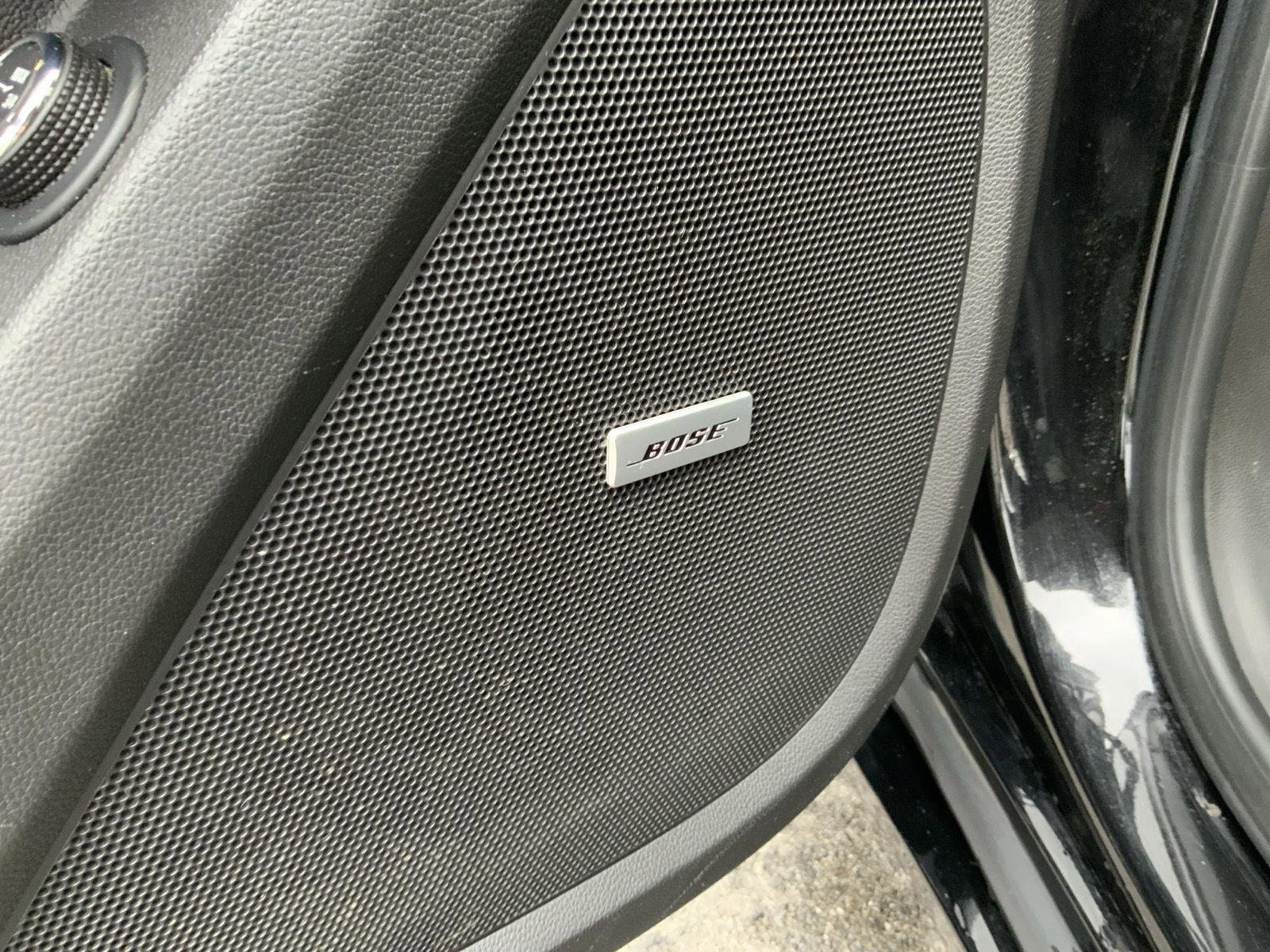 Used 2023 Chevrolet Traverse Premier w/ Redline Edition image 30