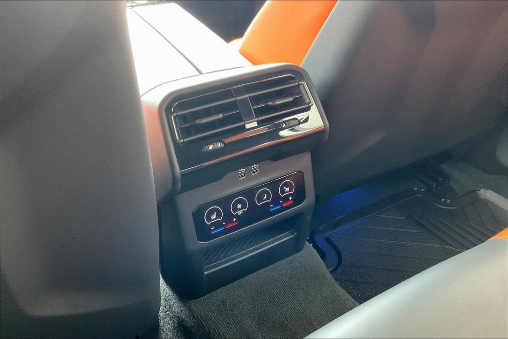 Used 2025 BMW M5 Touring AWD/4WD image 10