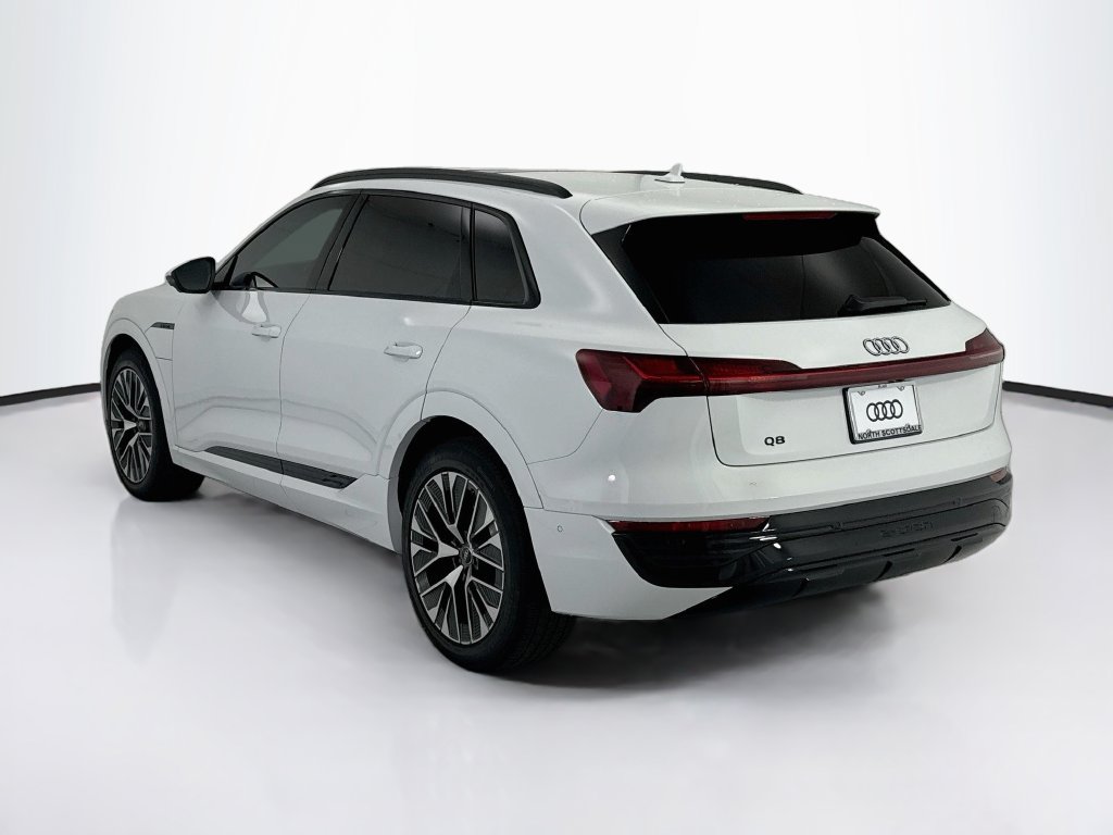 Certified 2024 Audi Q8 e-tron Prestige AWD/4WD image 7