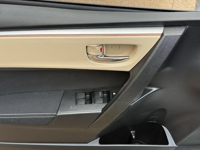 Used 2014 Toyota Corolla LE FWD image 15