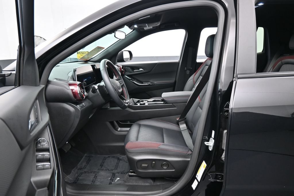 Used 2025 Chevrolet Equinox RS FWD image 11