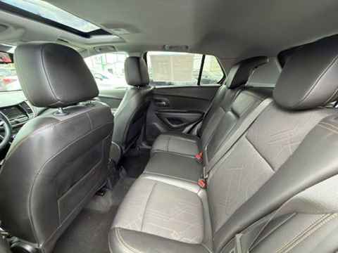 Used 2019 Chevrolet Trax LT w/ Sun & Sound Package image 24