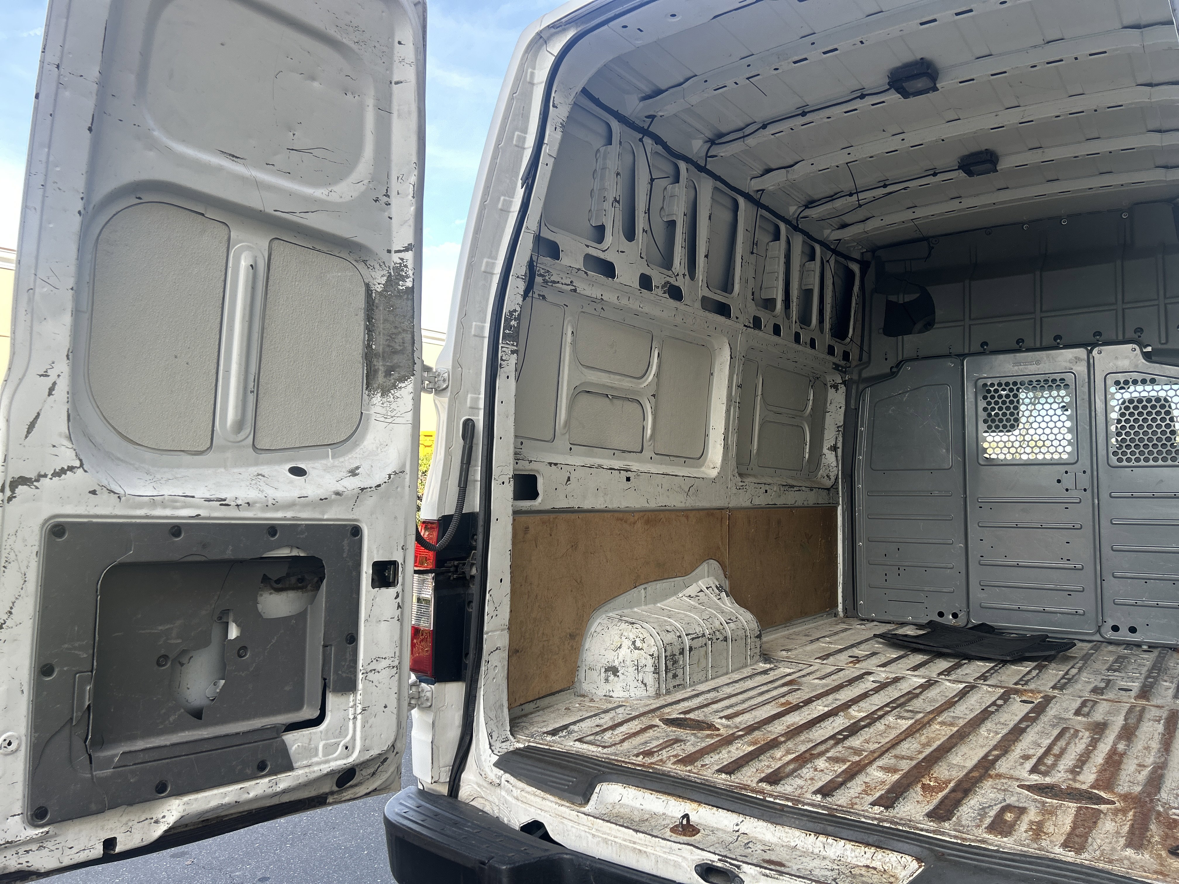 Used 2016 Nissan NV 3500 S w/ Power Package image 9