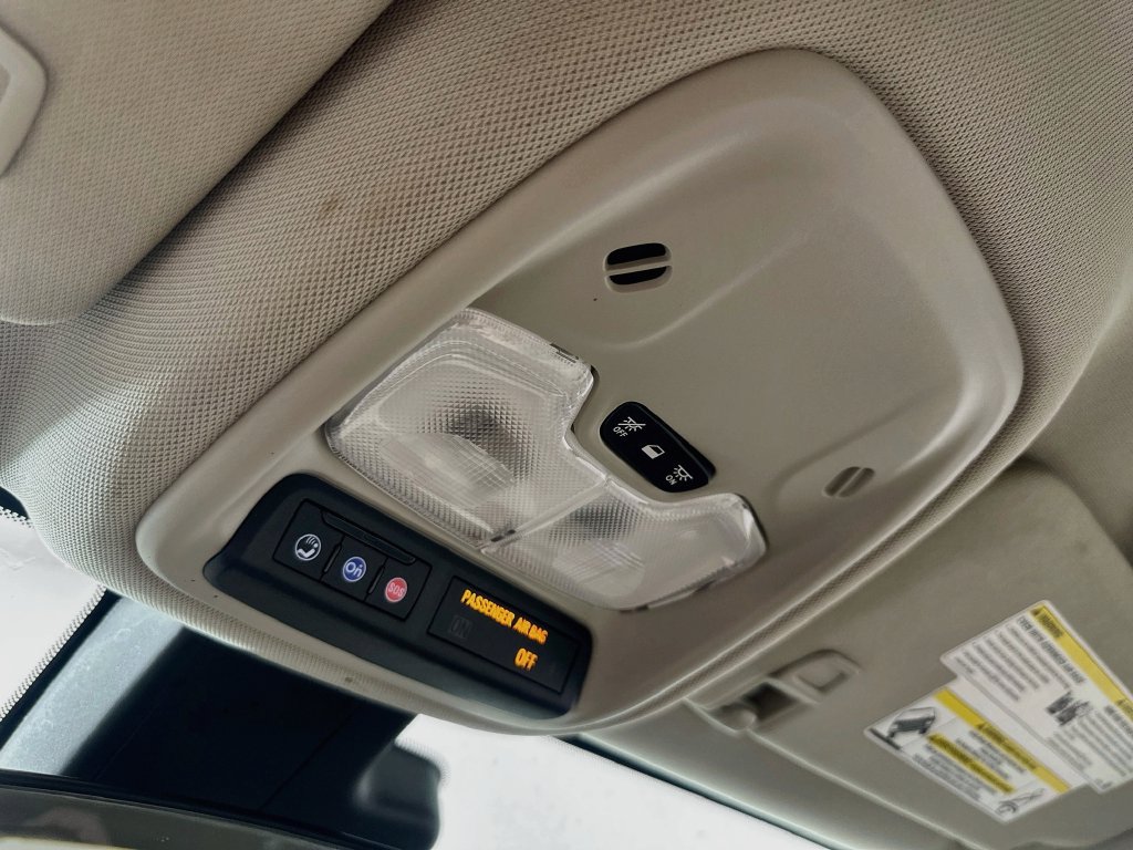 Used 2020 Buick Encore GX Select w/ Sport Touring Package FWD image 35