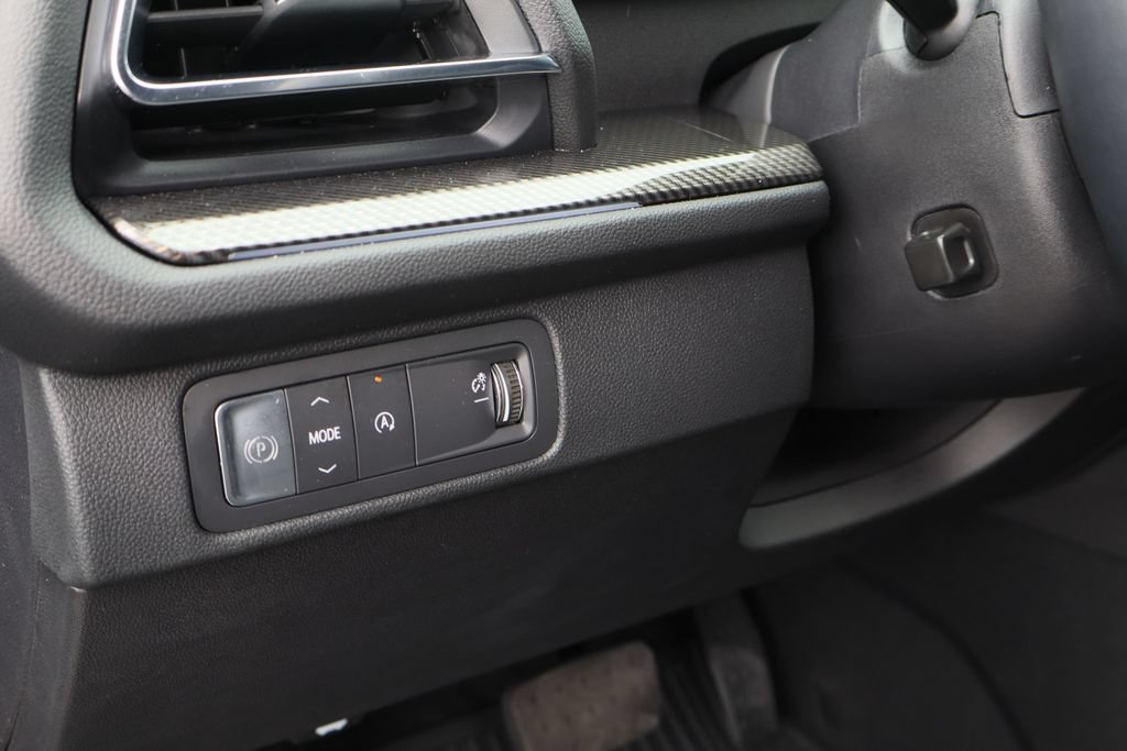 Certified 2025 Chevrolet Traverse High Country w/ LPO, Floor Liner Package FWD image 12