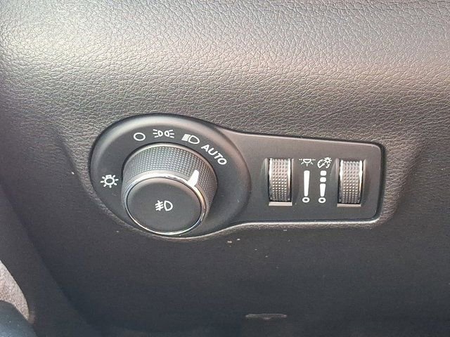 Certified 2022 Jeep Compass Latitude image 28