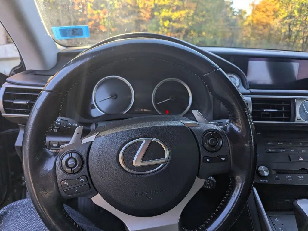 Used 2015 Lexus IS 350 AWD w/ Navigation System Package image 17