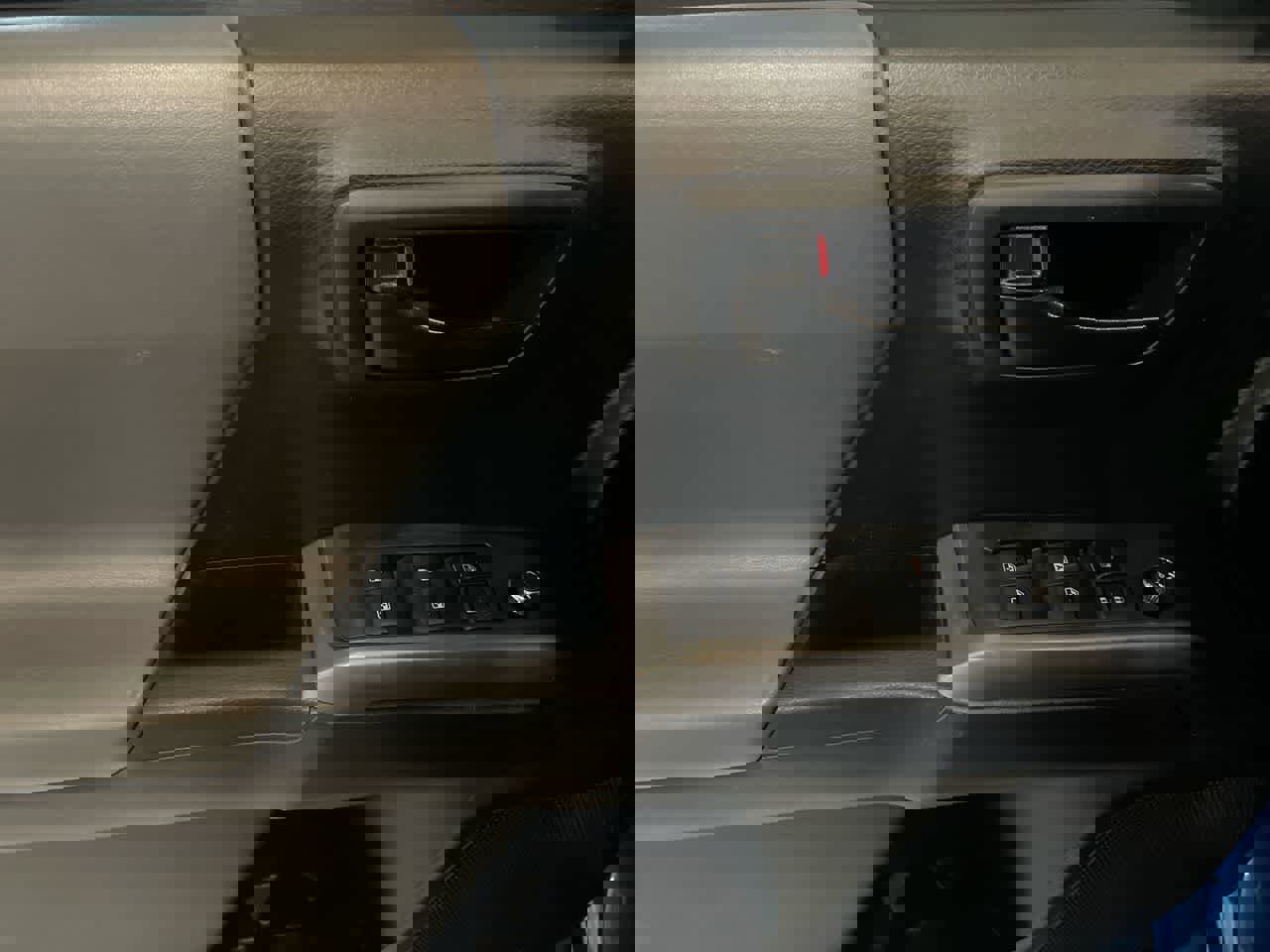 Used 2018 Toyota Tacoma SR5 image 13