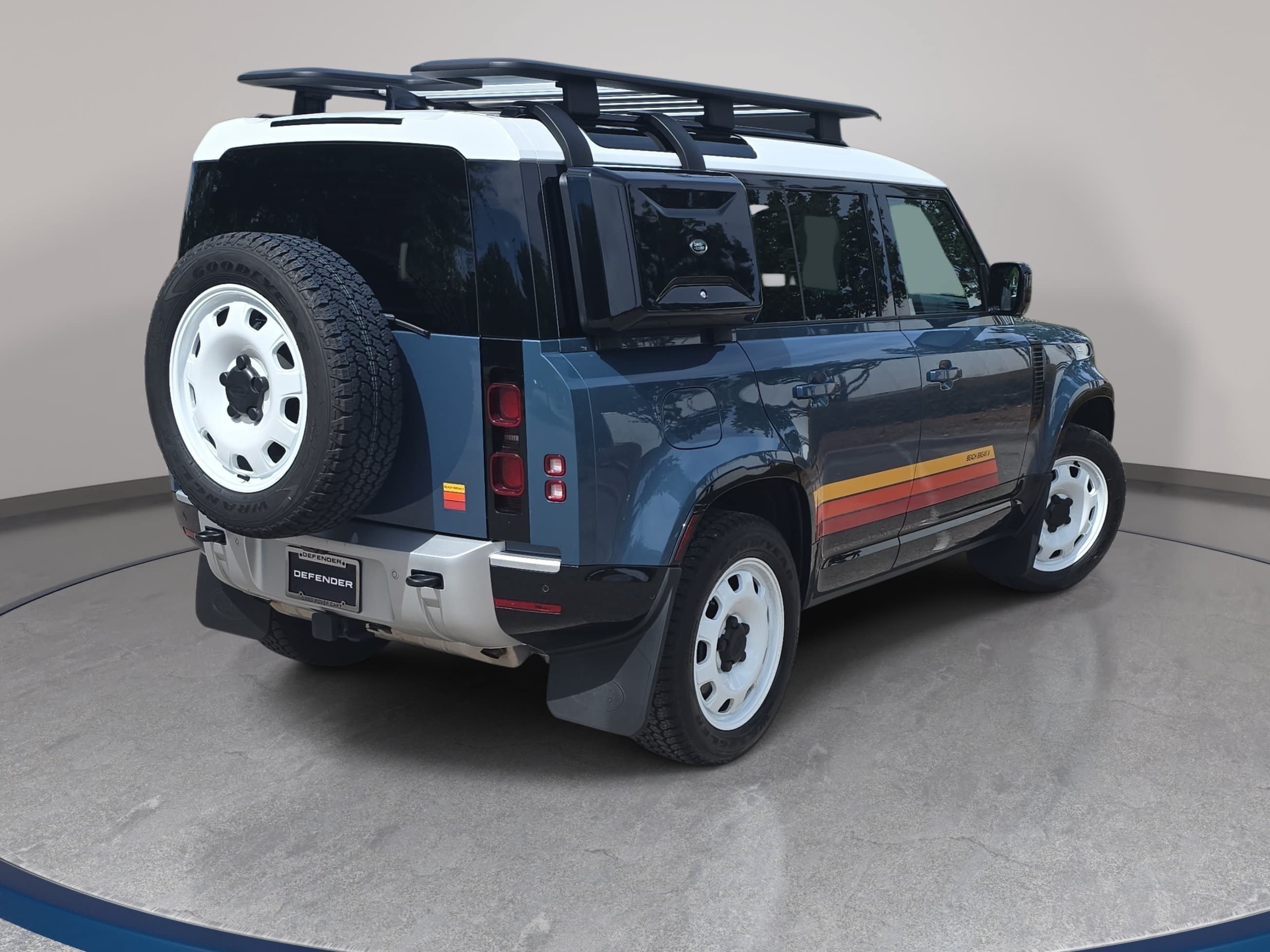 Certified 2025 Land Rover Defender 110 S AWD/4WD image 5