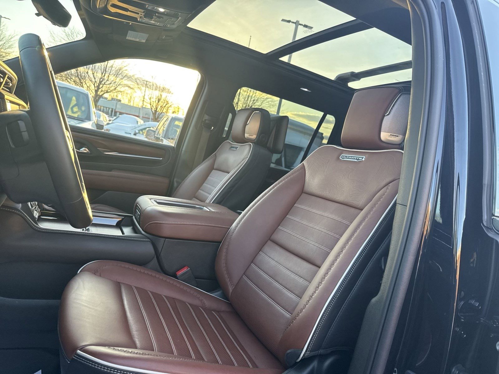 Used 2023 GMC Yukon XL Denali Ultimate image 13