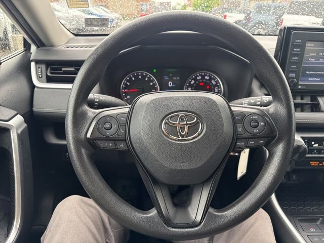 Used 2021 Toyota RAV4 LE AWD/4WD image 12