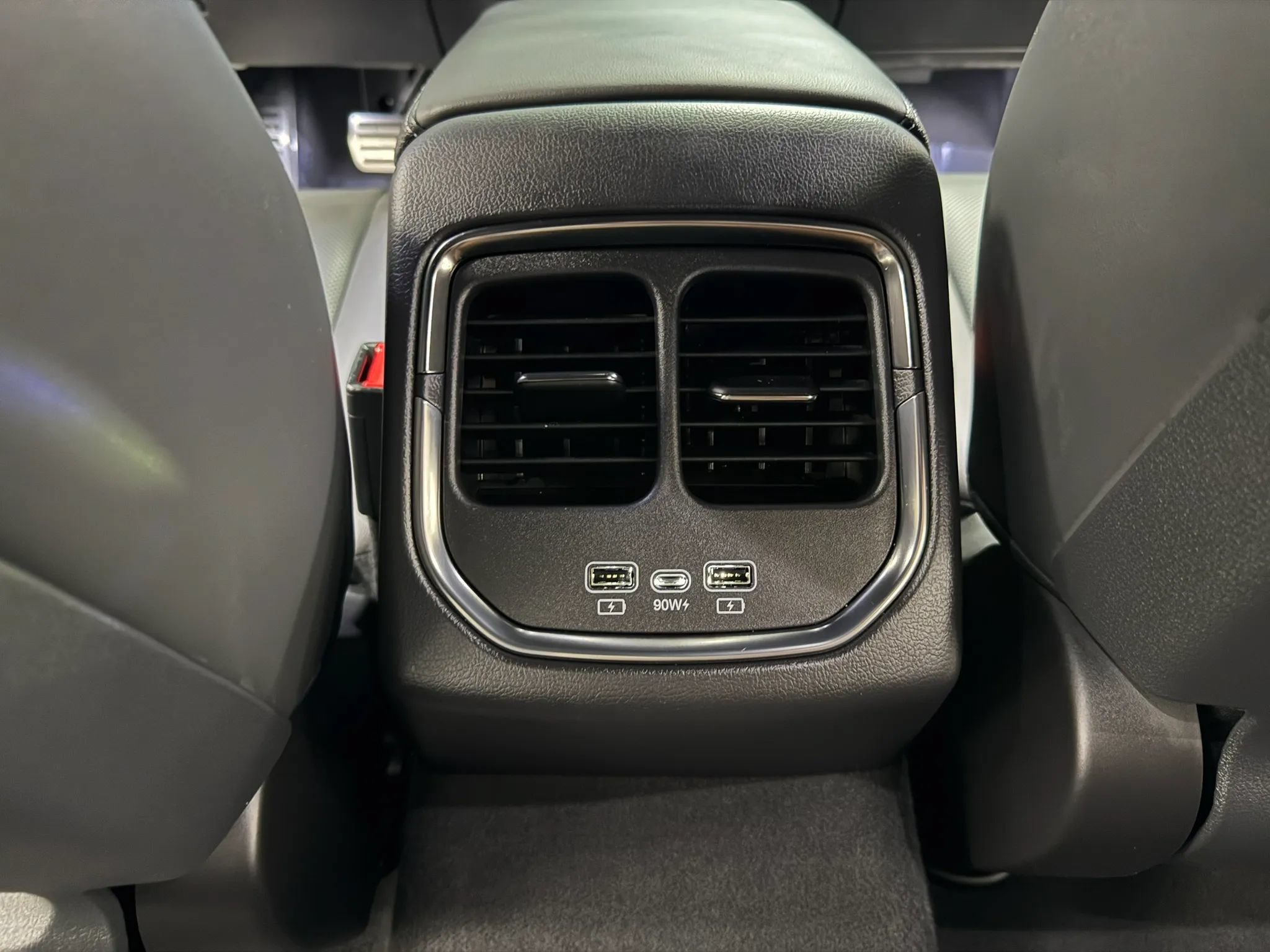 Used 2024 VinFast VF 8 Plus AWD/4WD image 12