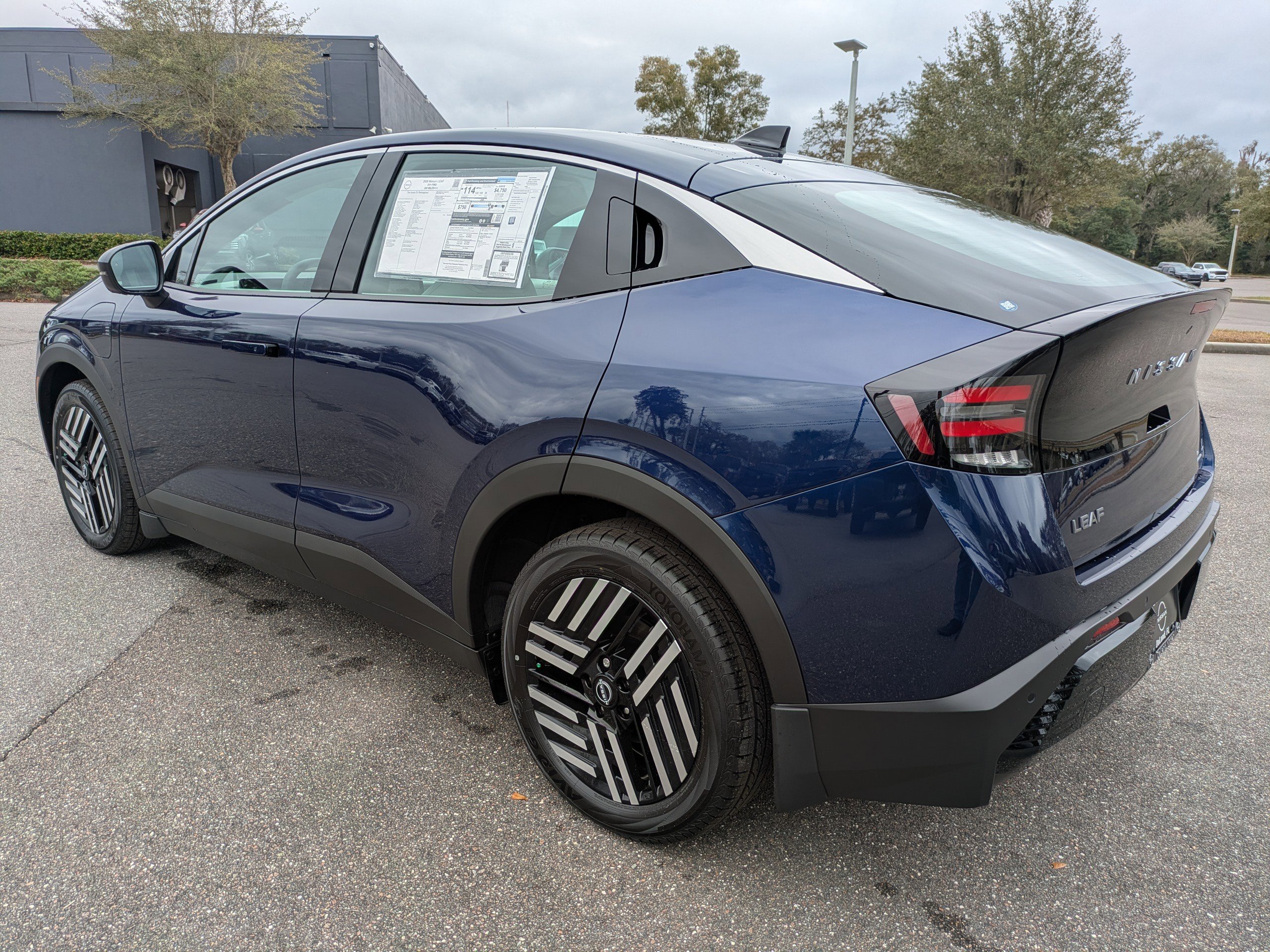 New 2026 Nissan Leaf SV+ image 6