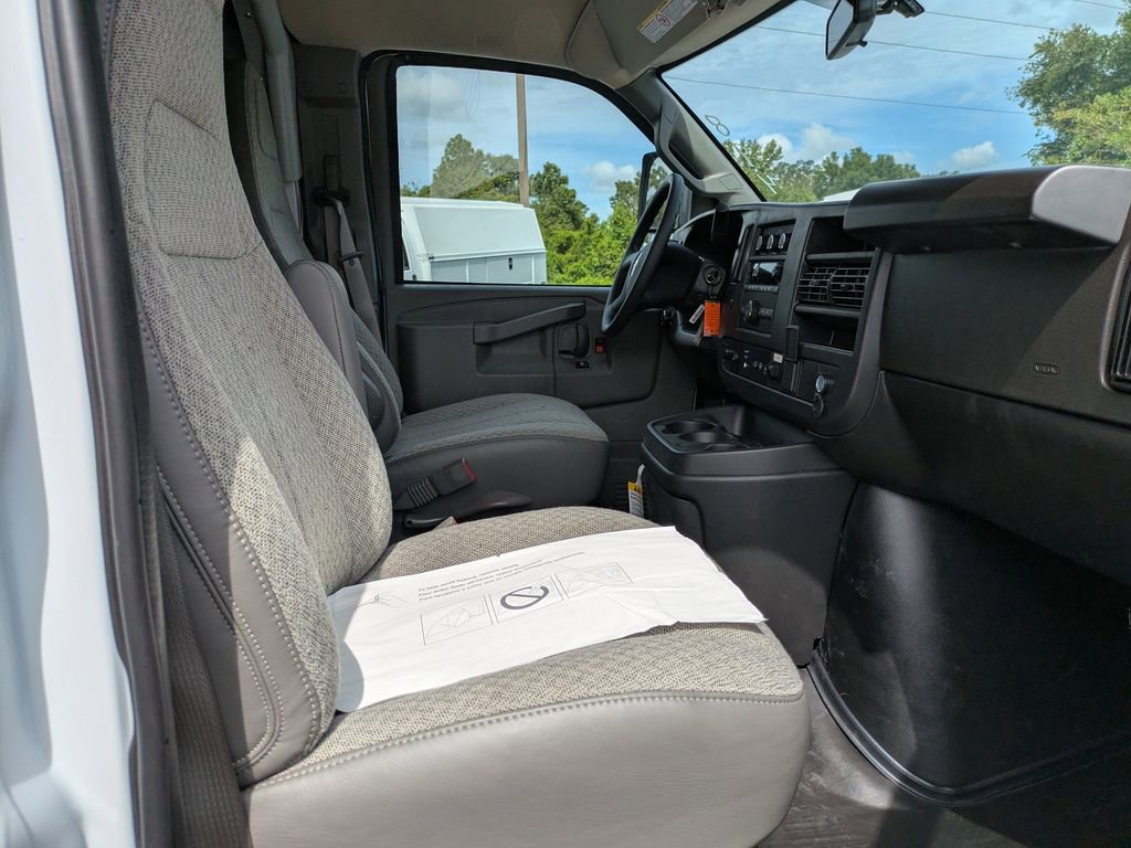 New 2025 Chevrolet Express 3500 w/ Power Convenience Package image 18