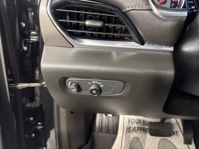 Used 2023 Chevrolet Traverse Premier w/ Redline Edition image 38