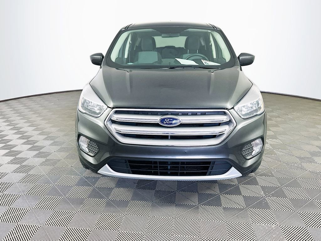 Used 2019 Ford Escape SE FWD image 4