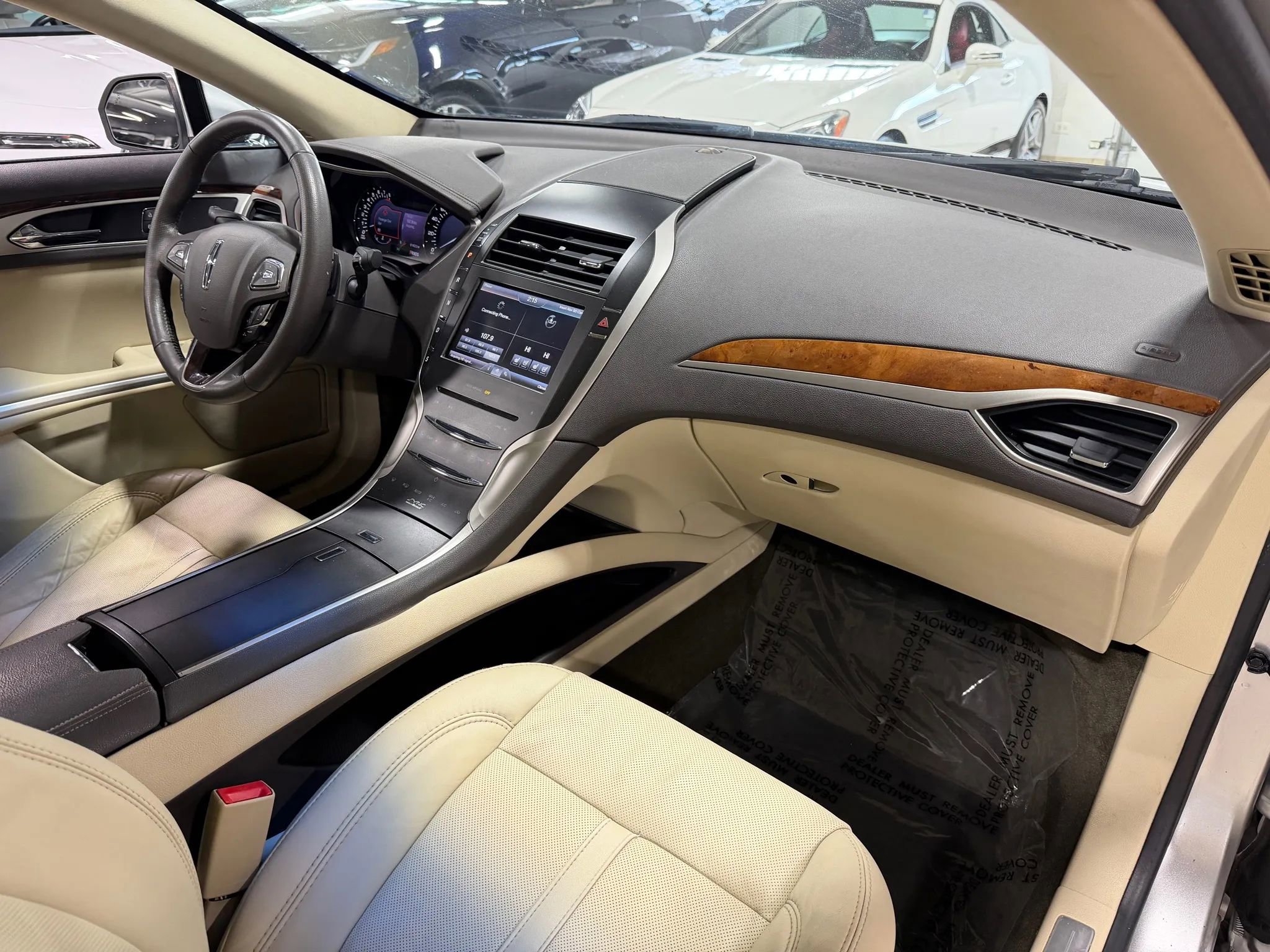 Used 2013 Lincoln MKZ image 12