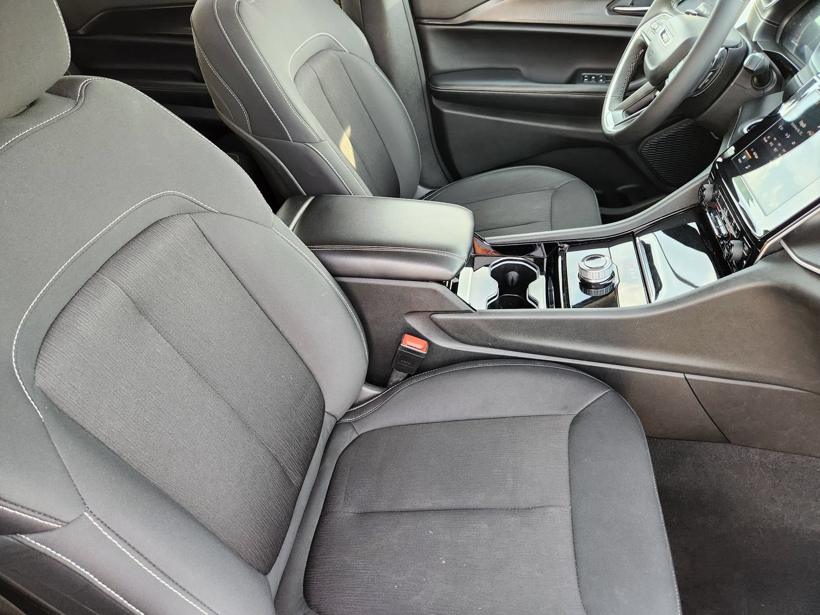 Used 2023 Jeep Grand Cherokee L Laredo w/ Luxury Tech Group I AWD/4WD image 24