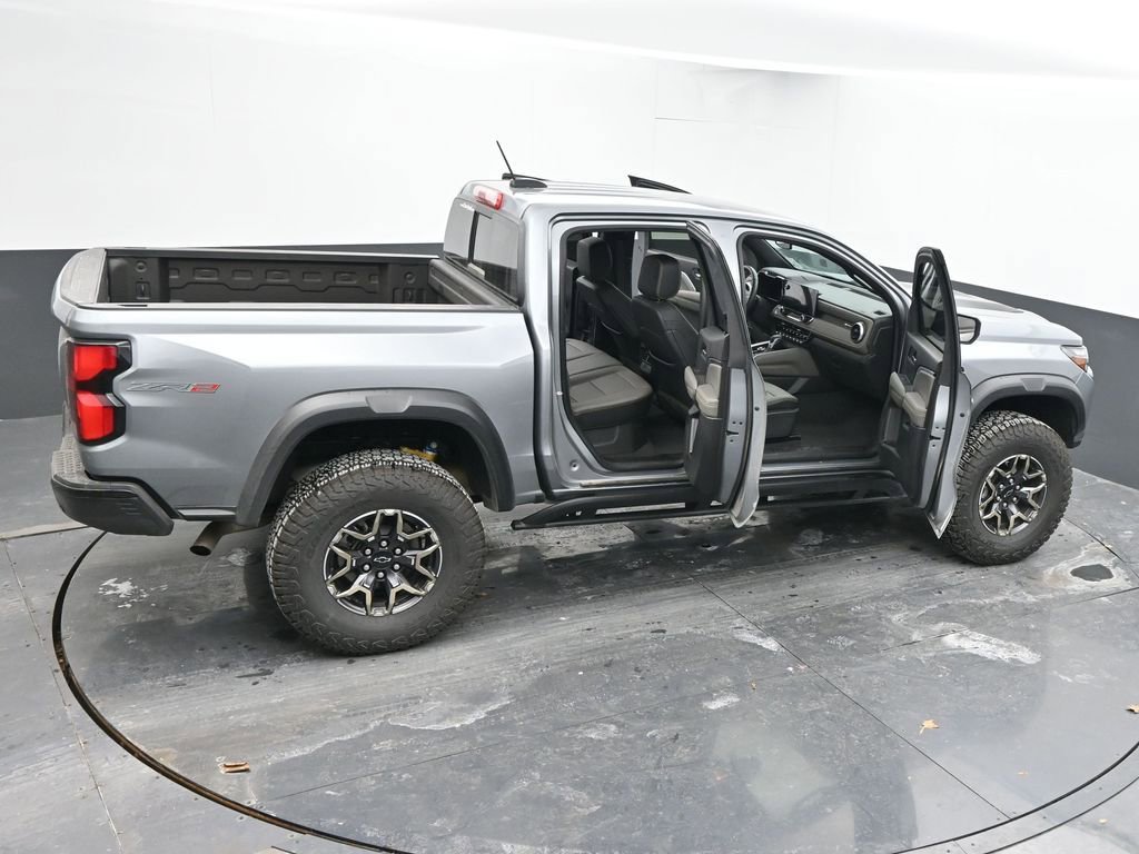 Used 2024 Chevrolet Colorado ZR2 w/ ZR2 Convenience Package III AWD/4WD image 65