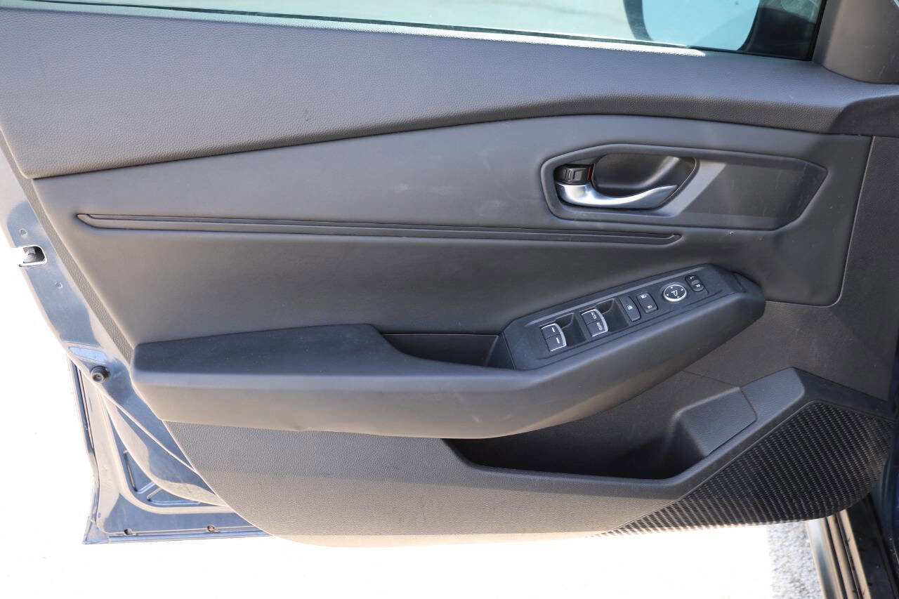 Used 2023 Honda Accord EX image 12