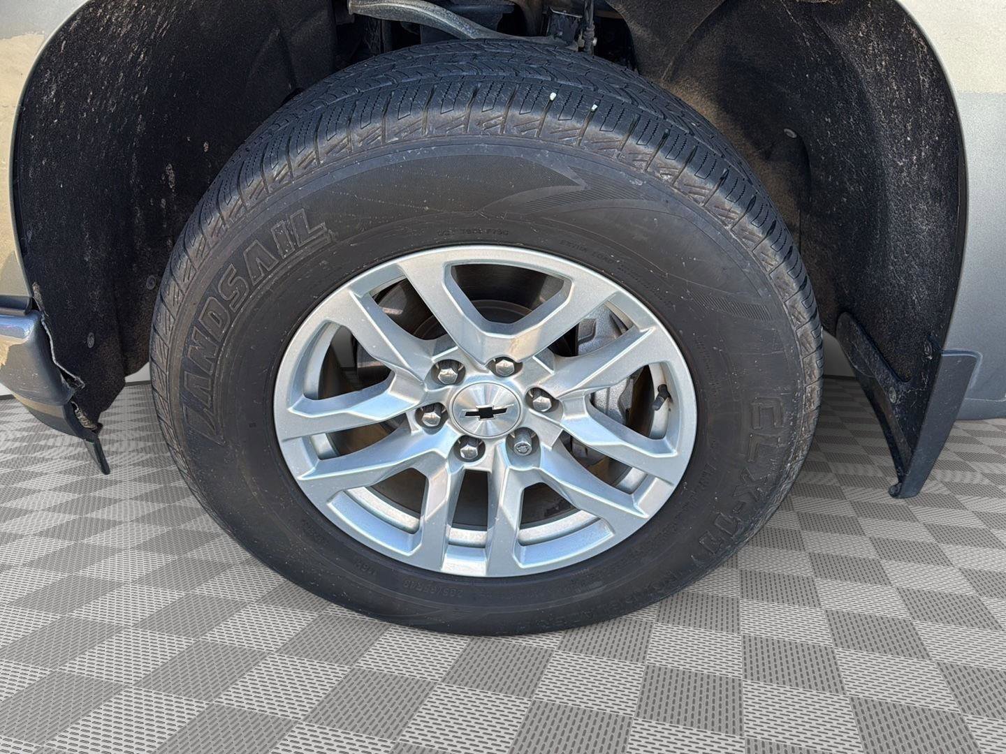 Used 2020 Chevrolet Silverado 1500 RST w/ Texas Edition image 9